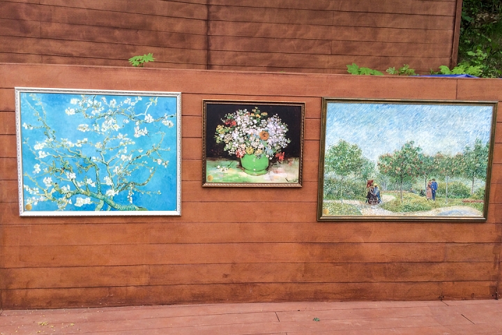 В Тимоховском парке открылась «Галерея под открытым небом» из 54 картин. Фоторепортаж фото 17