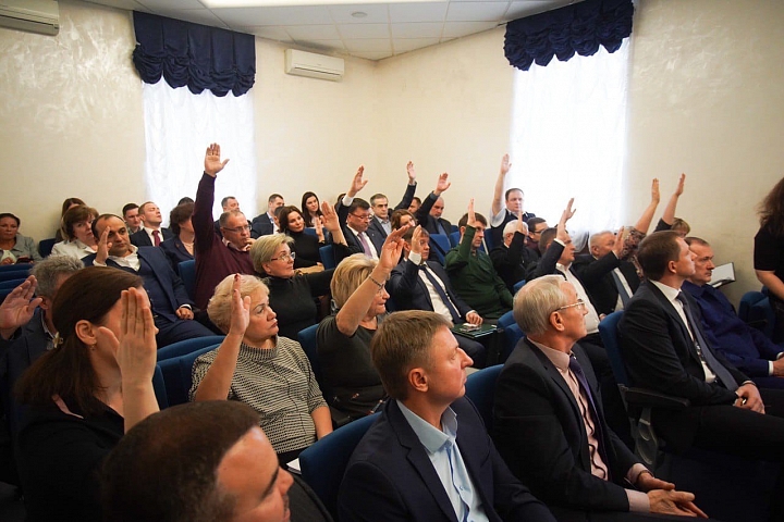 Совет депутатов Ленинского городского округа избрал председателя и ликвидировал Советы депутатов поселений Ленинского района